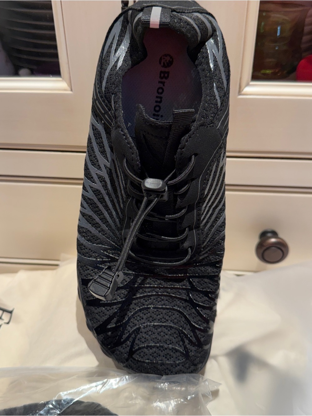 Bronic sneakers